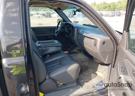 2003 Chevrolet Silverado 1500 Ls z USA, uszkodzony, nr VIN 1GCEK14T53Z184085